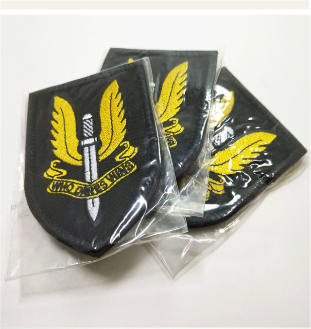  Manufacturer Produces The Gummed Back Embroidery Label