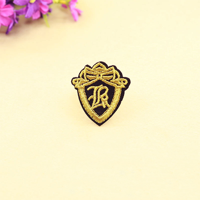 Wholesale Custom Clothing Garment Woven Fabric Badge Embroidery Patch
